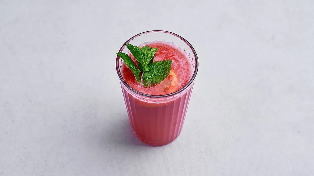 Domowa lemoniada truskawkowa