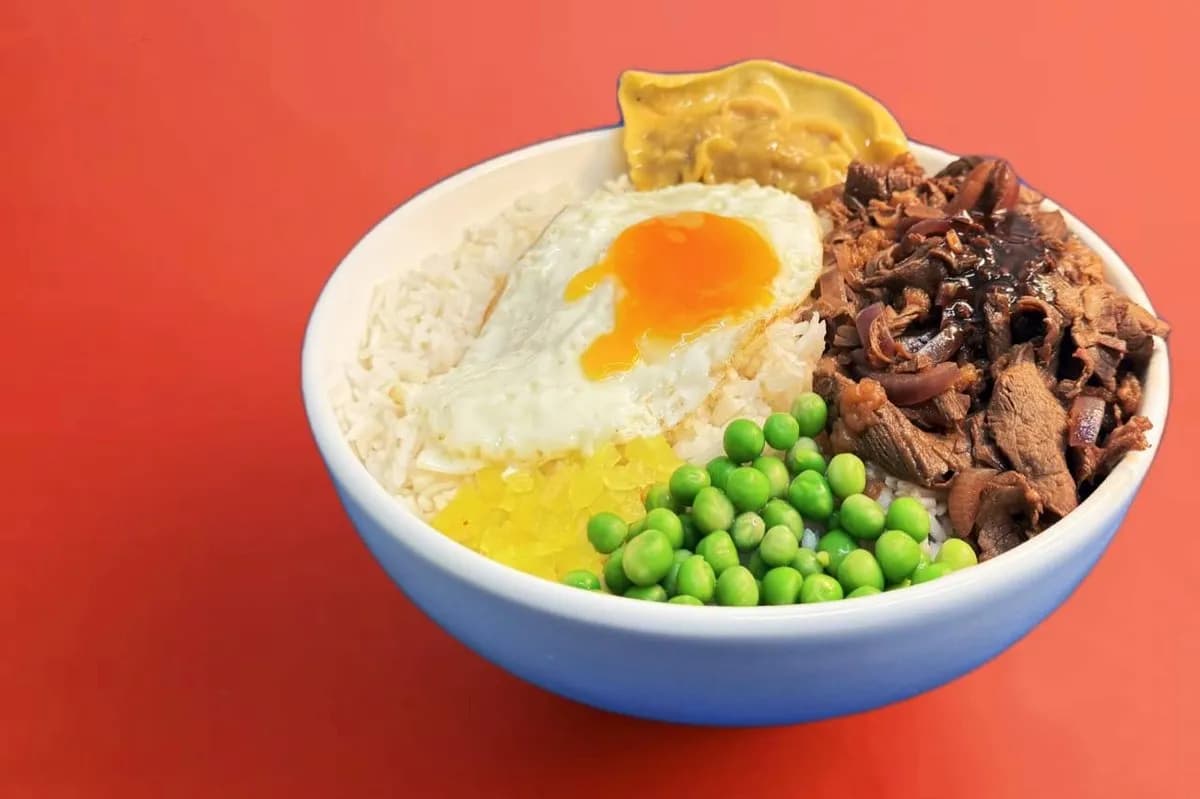 Ryż z Domowym Sosem i Wołowiną  