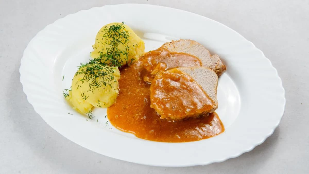 Pieczeń z indyka w sosie
