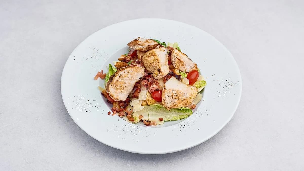 Sałata cezar z kurczakiem