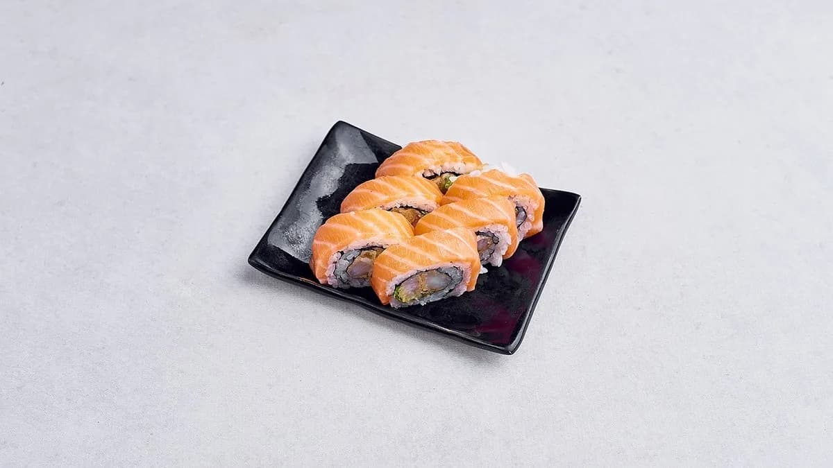 Uramaki krewetka tempura-łosoś