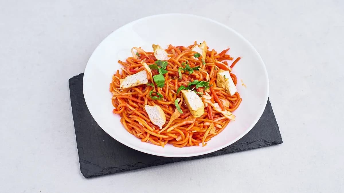 Schezwan chicken noddle