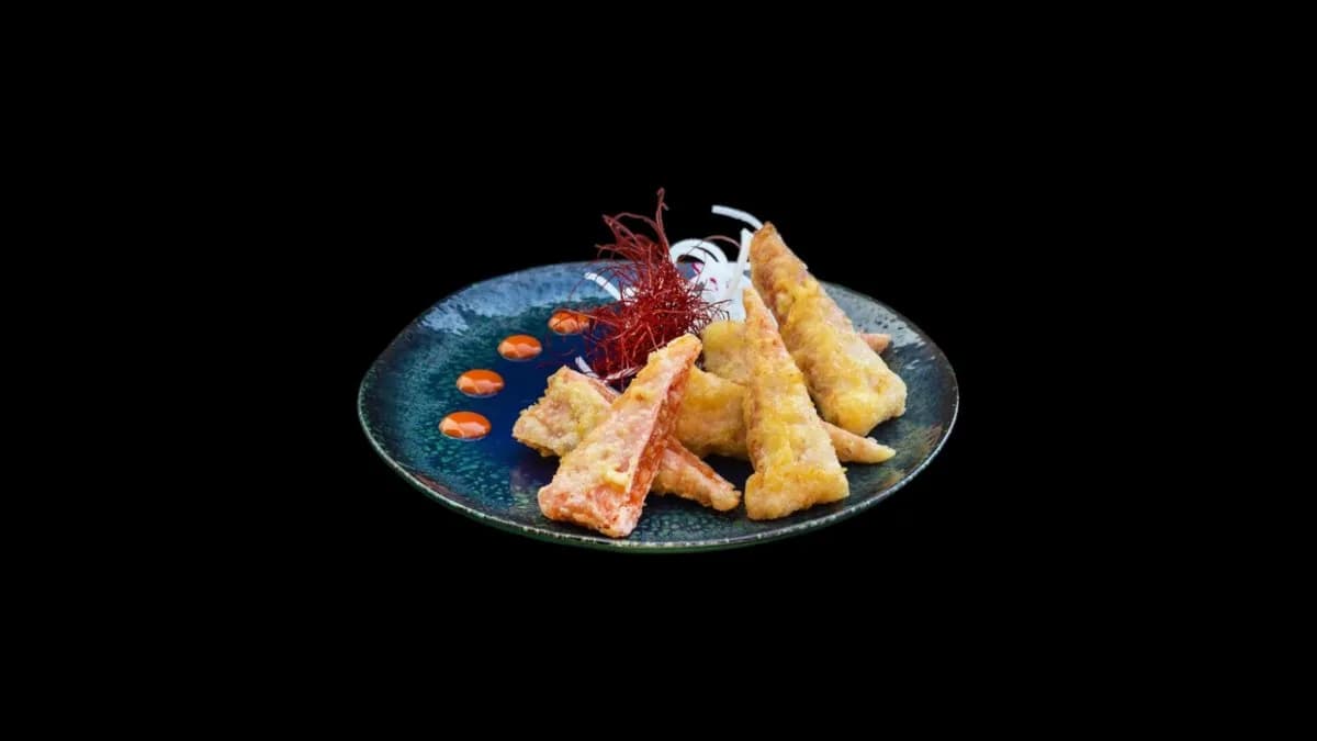 Pierożki z tatara w tempurze