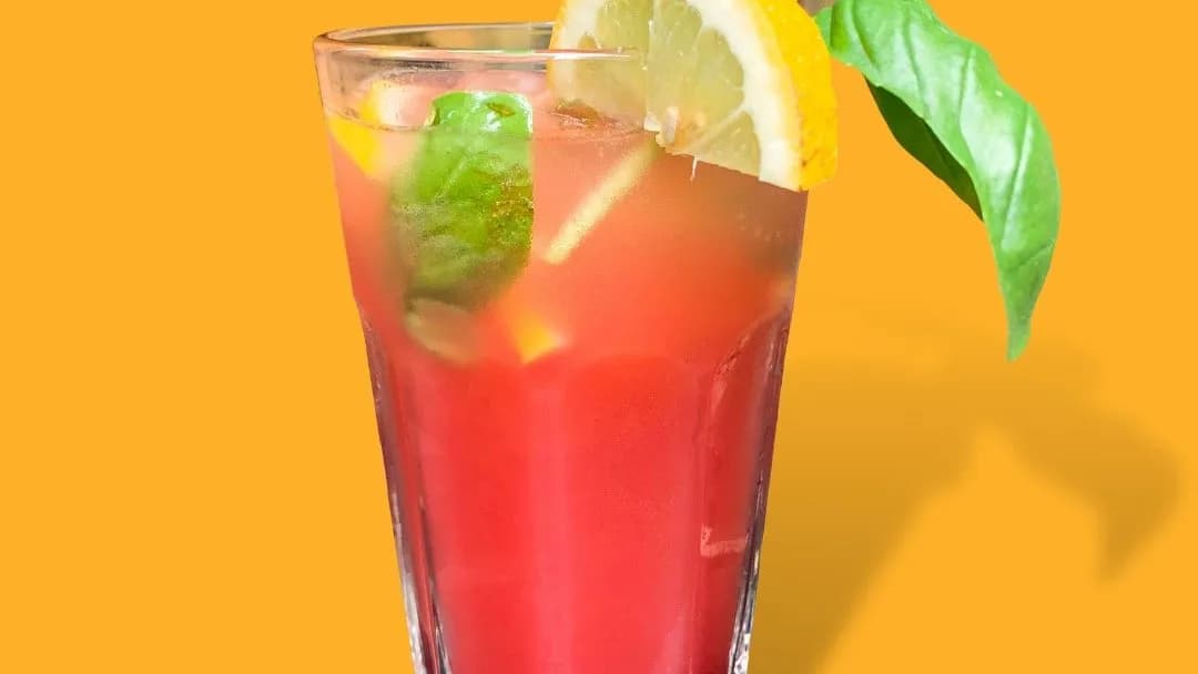 Lemoniada truskawka & bazylia