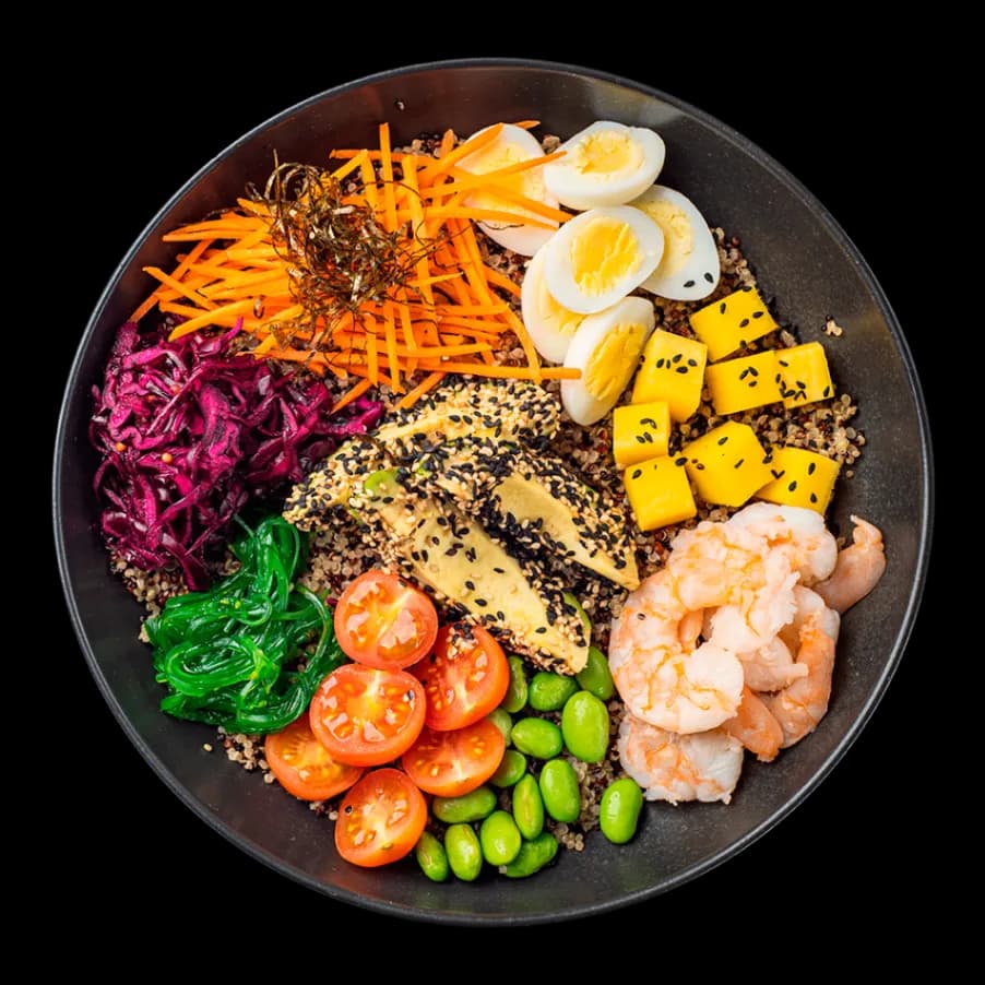 Poke bowl z krewetkami i komosą ryżową