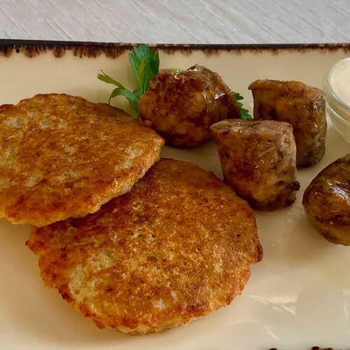 Драники с колбаской