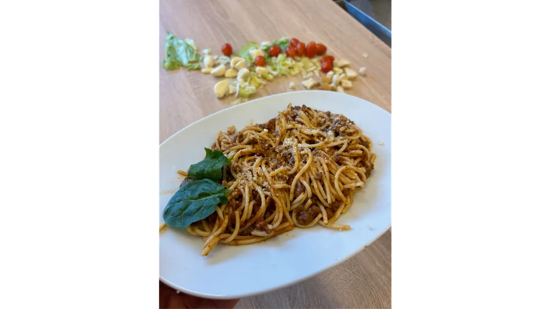 Makaron z sosem bolognese