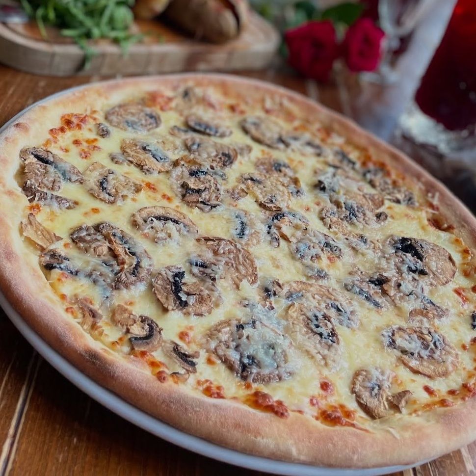 Pizza Funghi