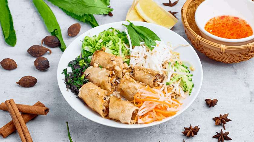 Bún chả giò