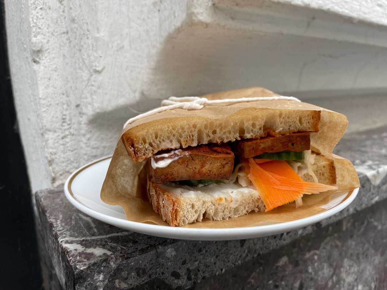 ASIAN SANDWICH (V)
