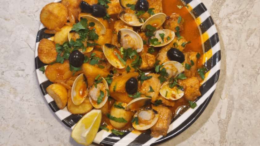Carne de Porco à Alentejana