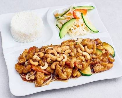 Chicken With Cashew Nuts