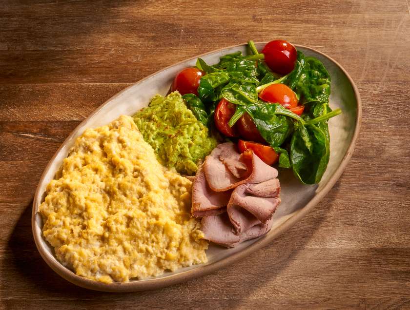 Scrambled Eggs with Guacamole and Salad with Roast Beef
