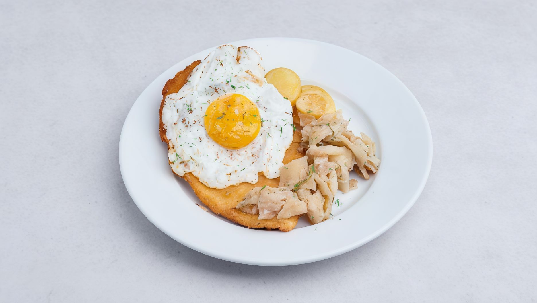Kotlet schabowy z jajkiem