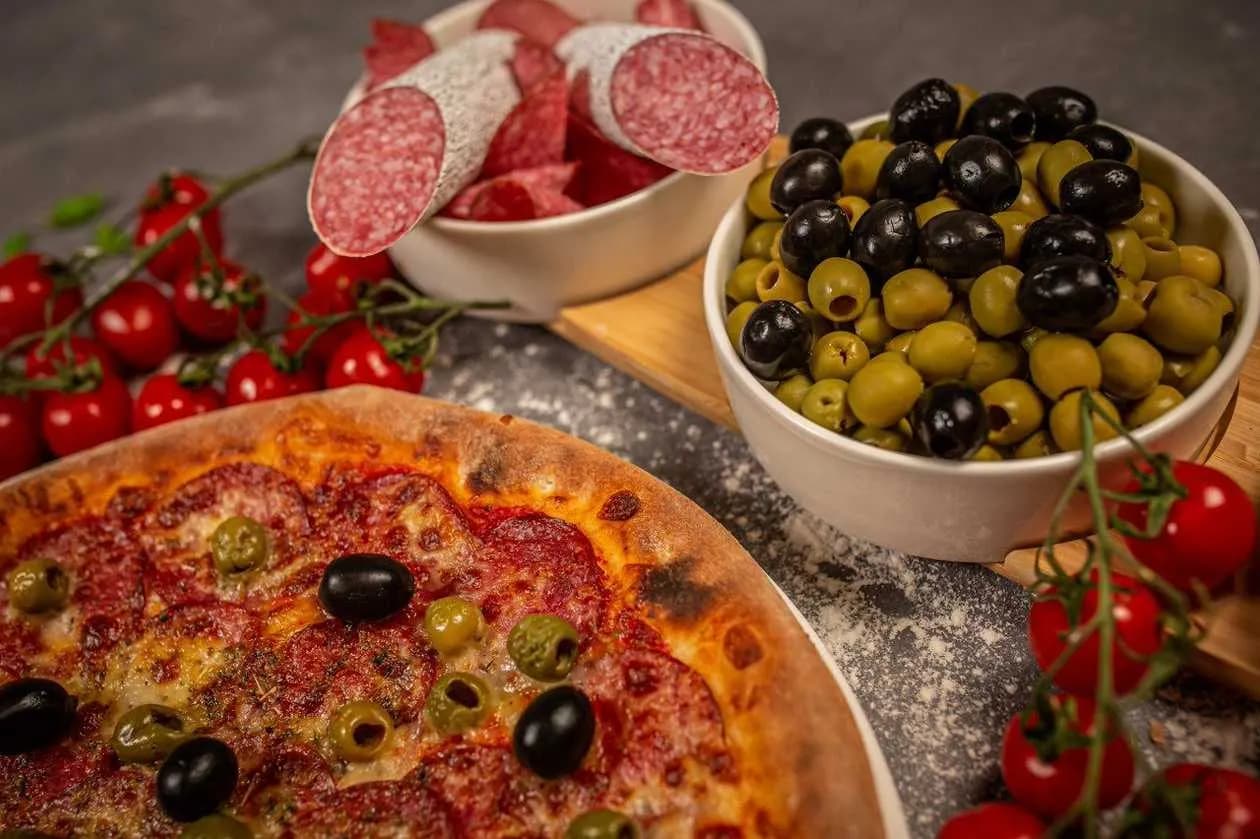 Cacciatore - Large Pizza