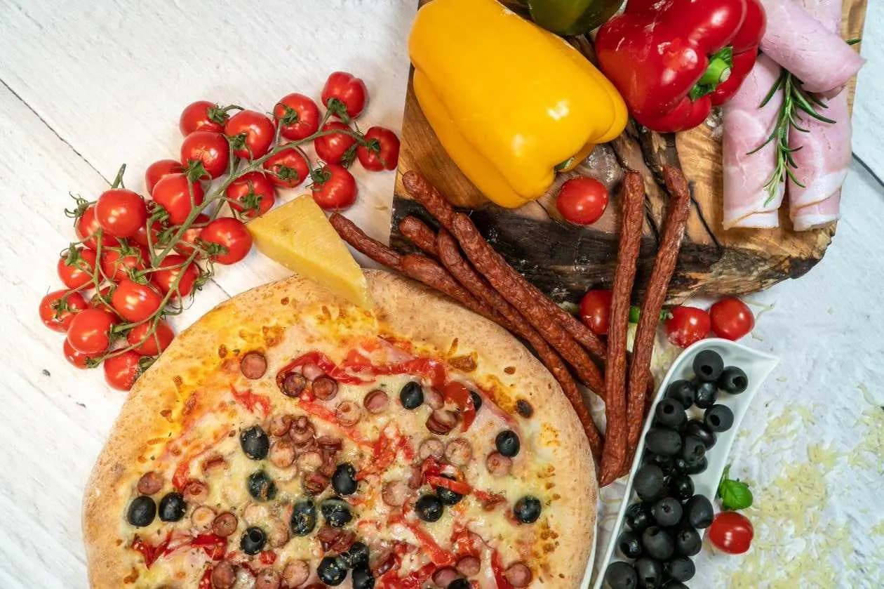 La Bella - Large Pizza