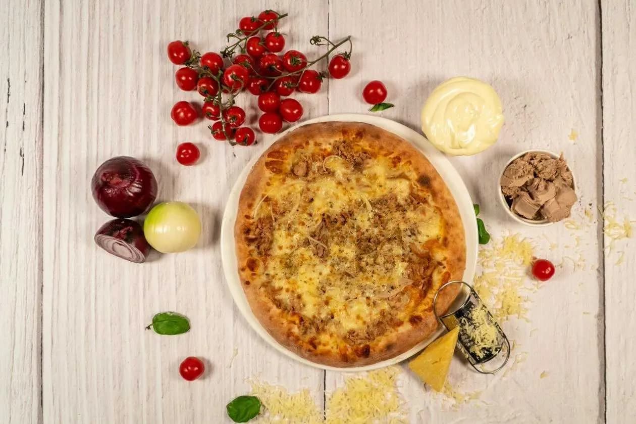 Tonno - Small Pizza