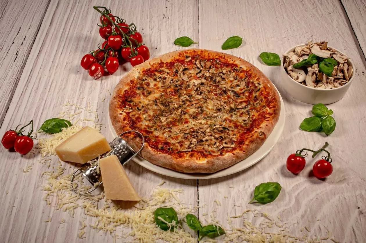 Funghi - Large Pizza