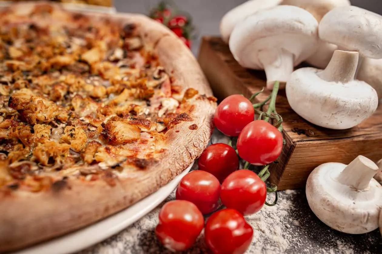Capri-Chicken - Small Pizza