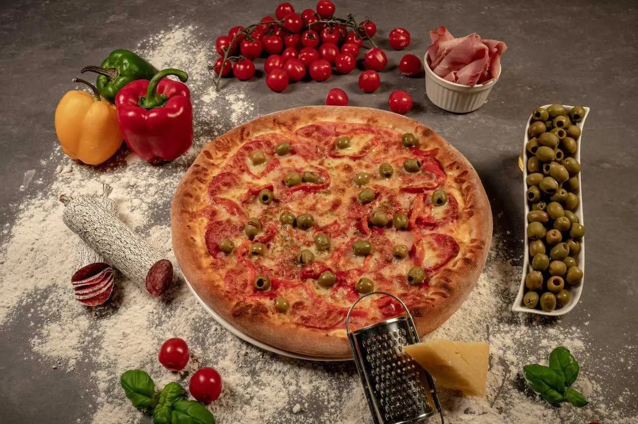 Bolognesa - Large Pizza
