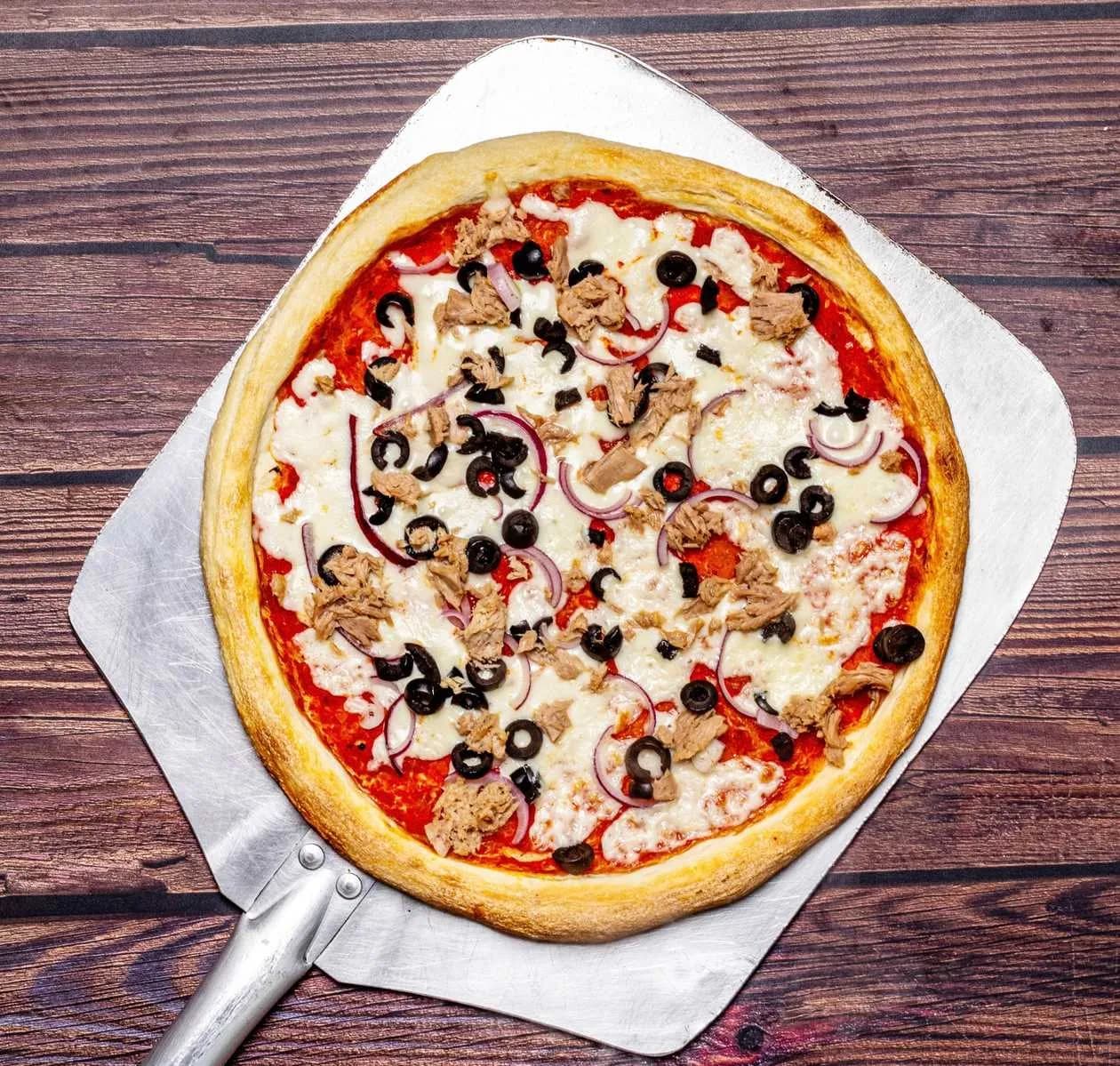 Pizza Tonno con Cipolla