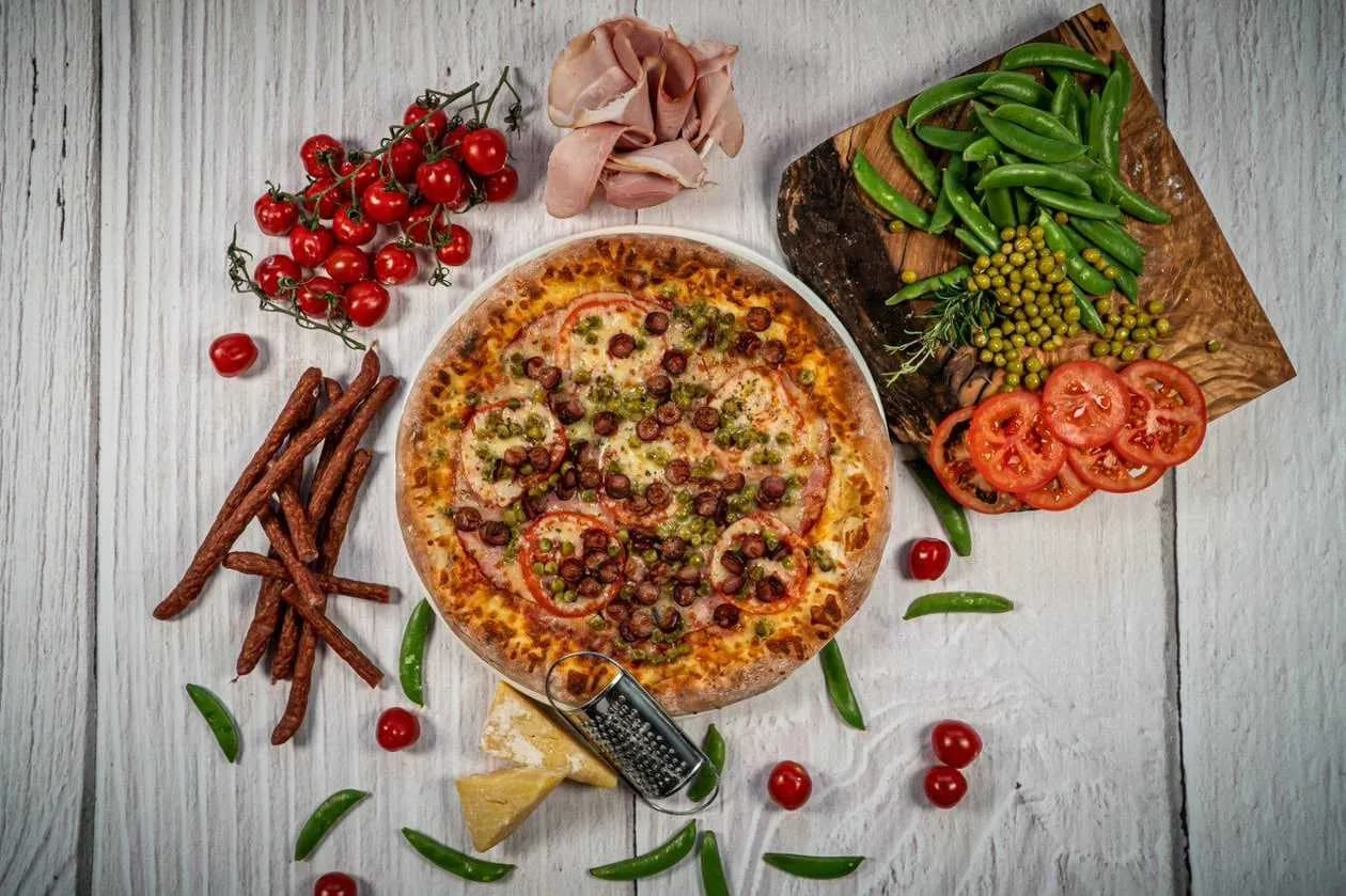 Alora - Large Pizza