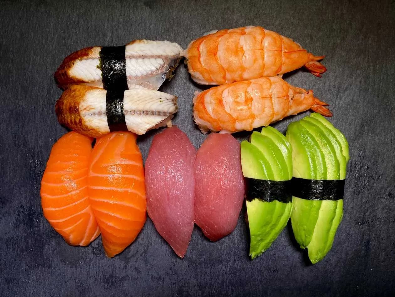 Zestaw Sushi Nigiri Mix (10 sztuk)