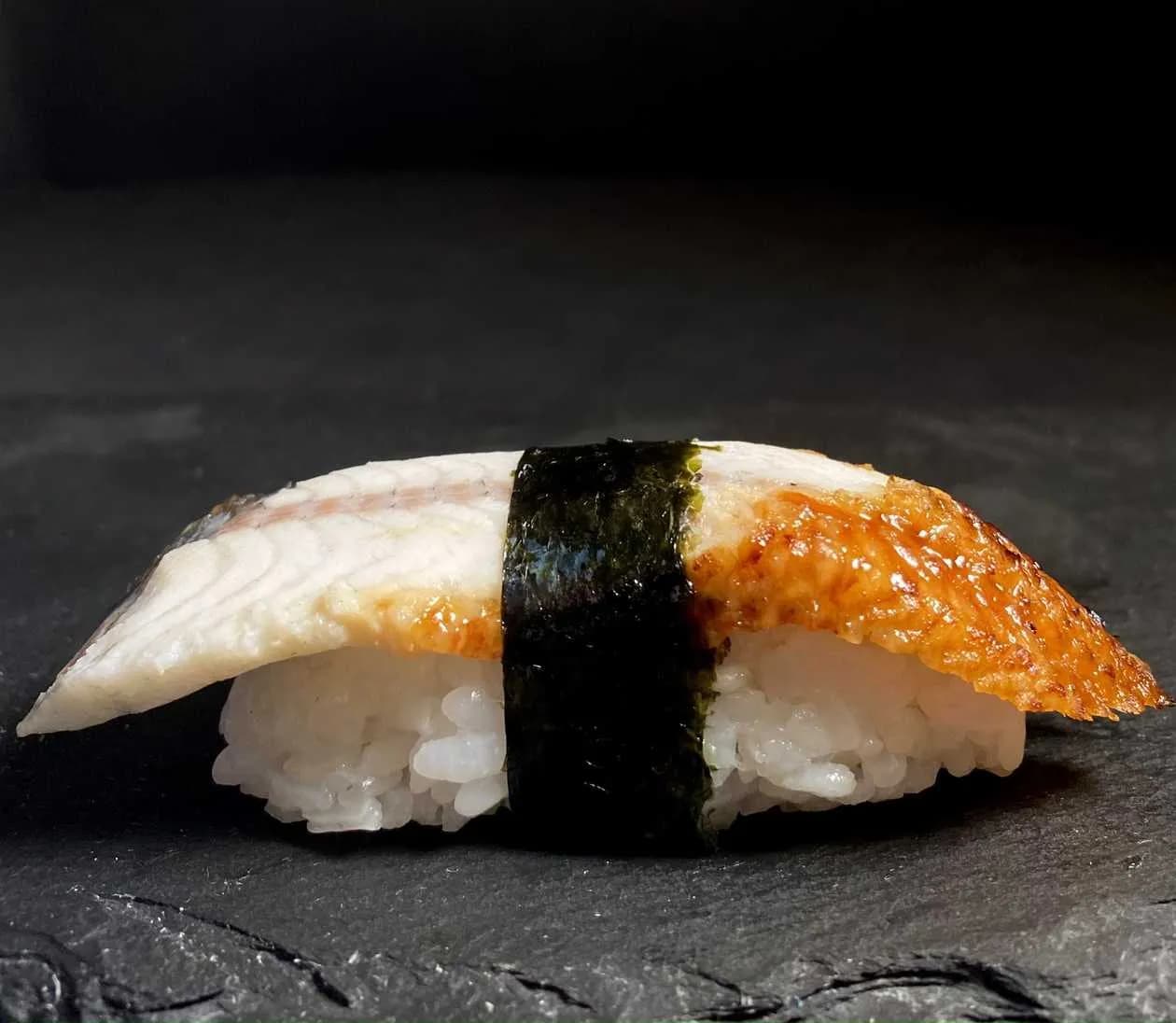 Nigiri z Węgorzem (2 sztuki)