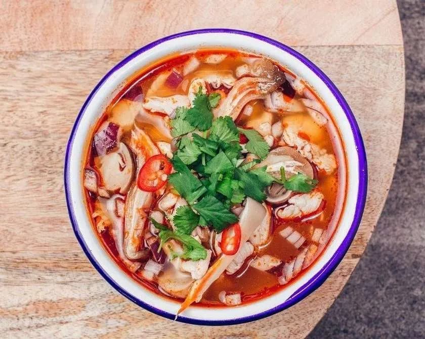 TOM YUM zupa tajska z kurczakiem