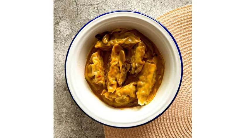 PIEROGI gyoza z nadzieniem z kaczki