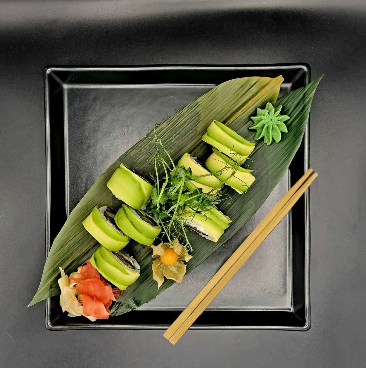 Ego Roll with Shrimp in Tempura and Avocado on the Outside