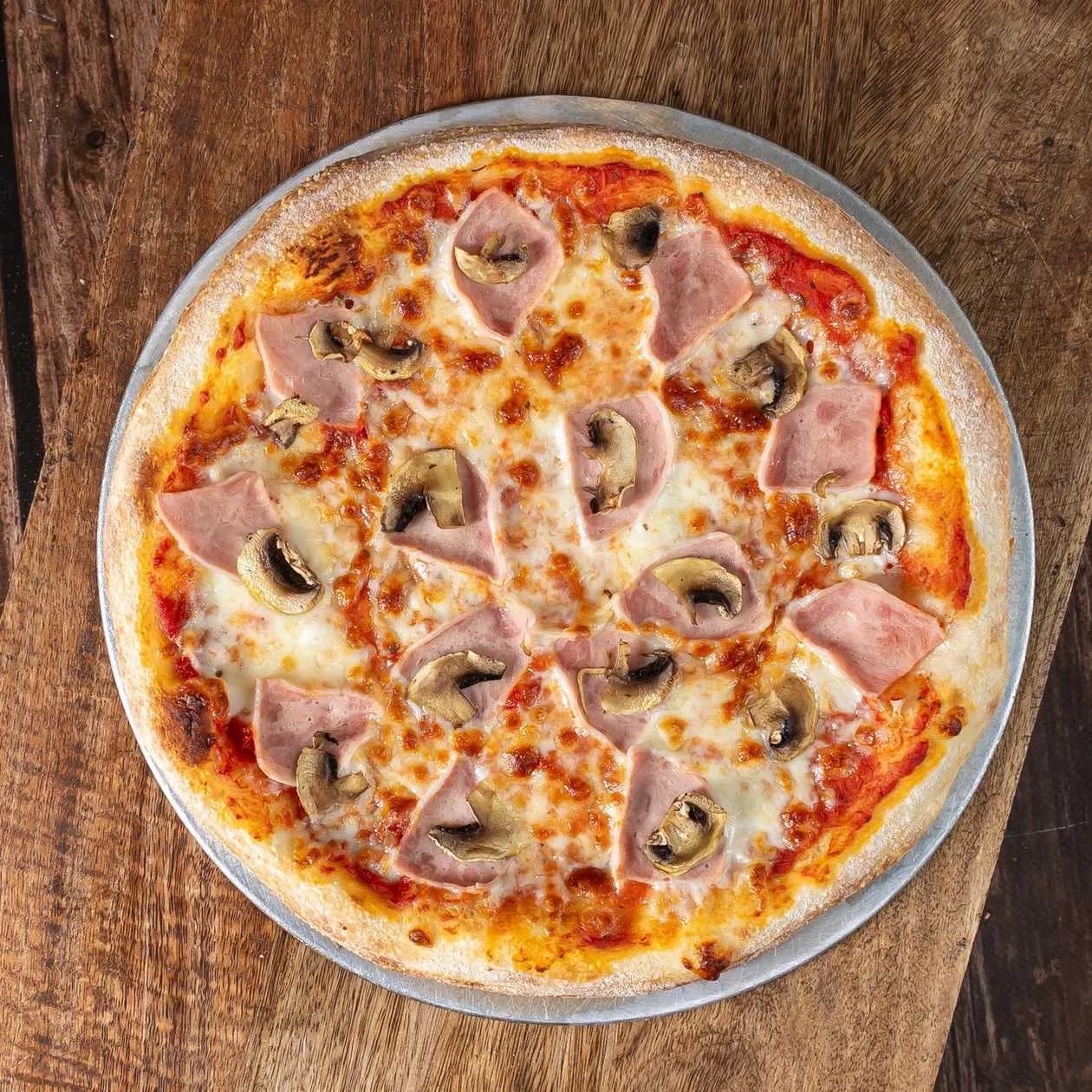 Capricciosa Pizza 52cm