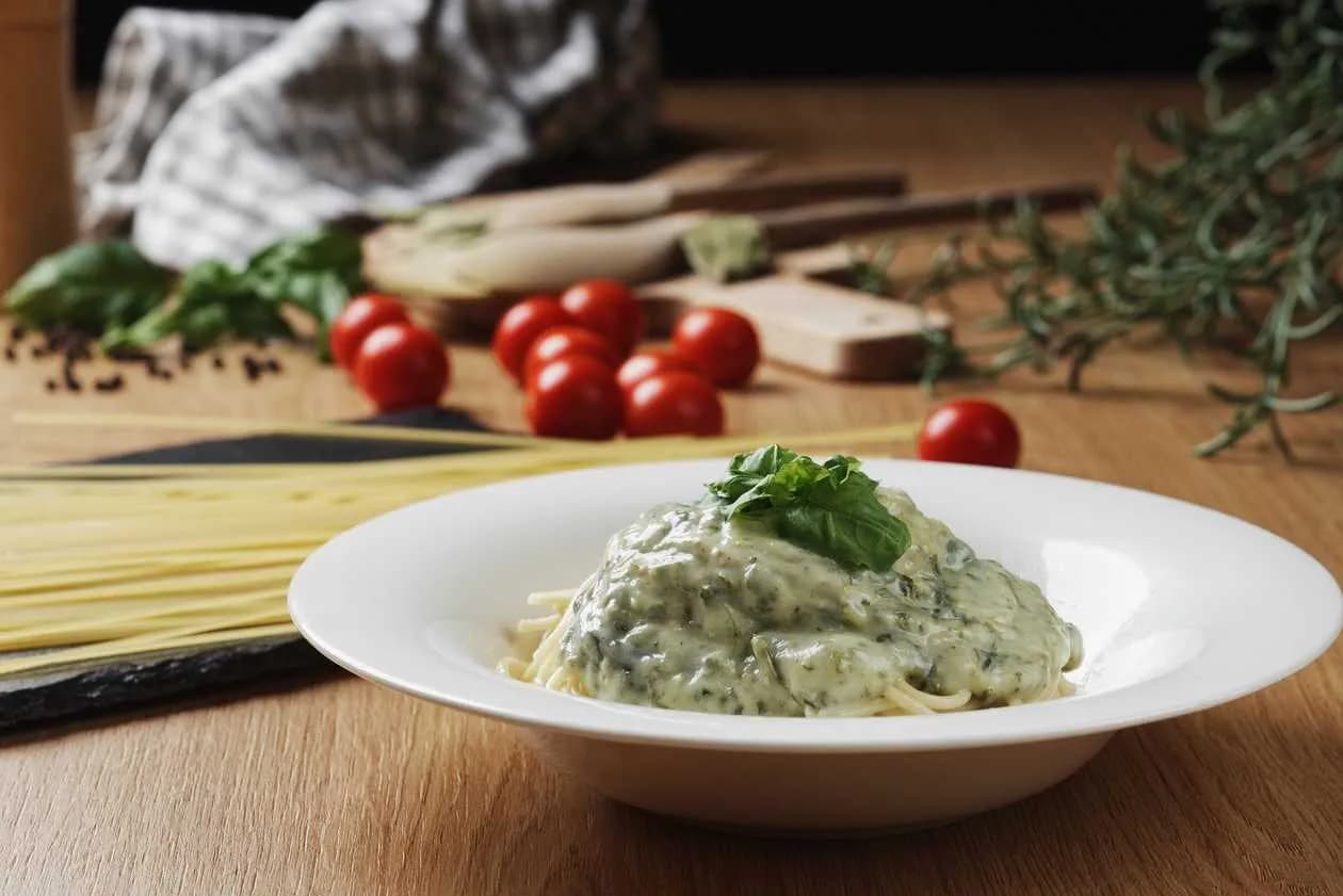 Sos szpinakowo-śmietanowy 800g