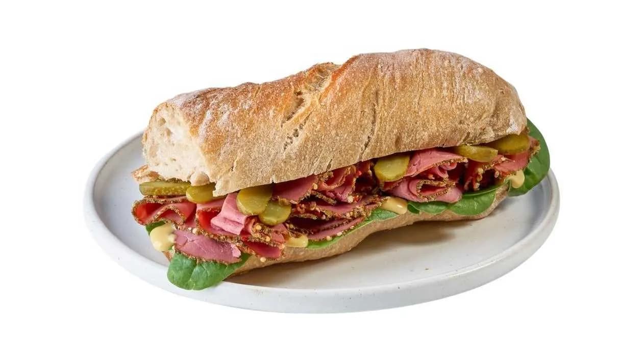 Bagietka z pastrami wołowym