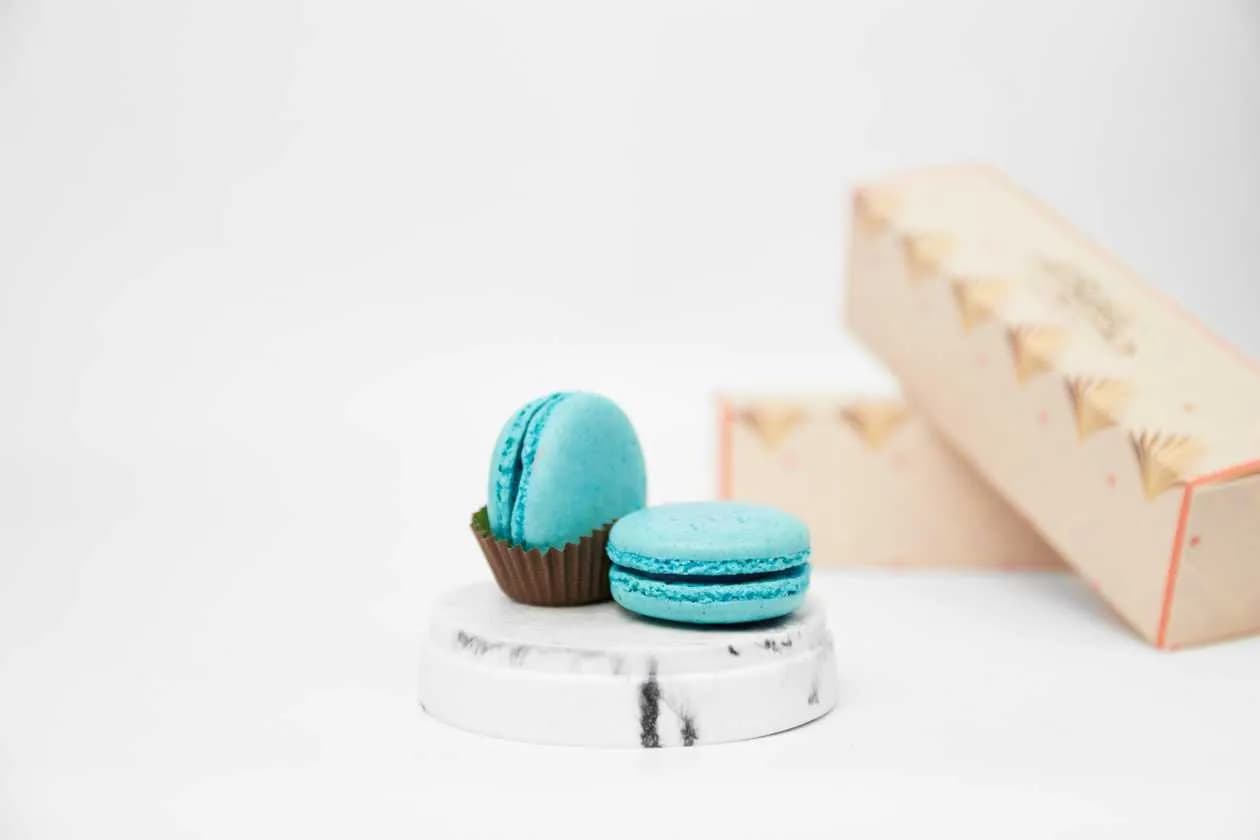 Bubble Gum Macaroon