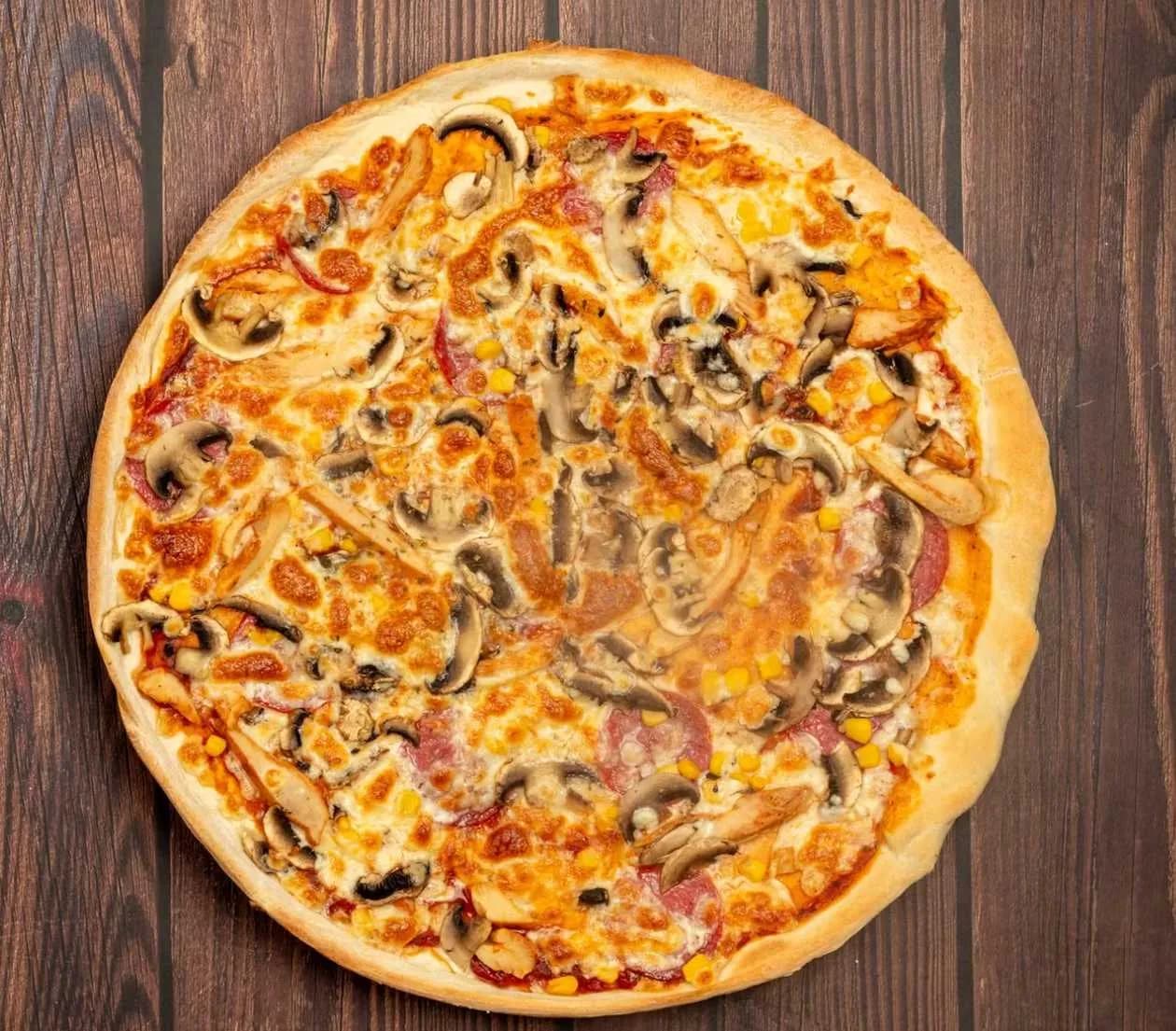 4 Seasons Pizza Large