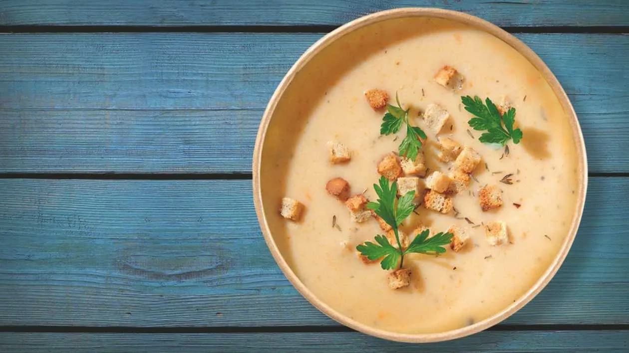 Zupa serowa z grzankami