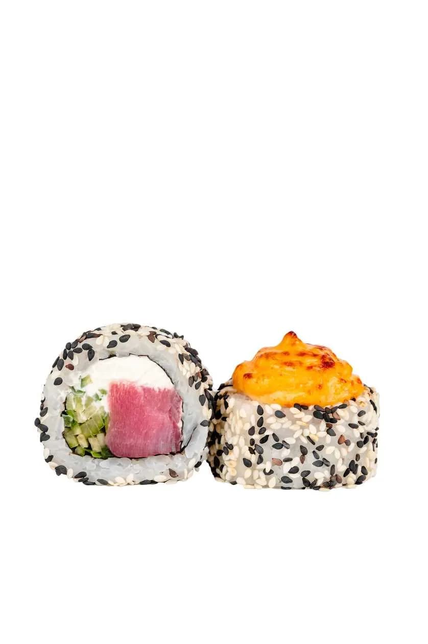 Zapiekany Roll z tuńczykiem i czapką z parmezanu