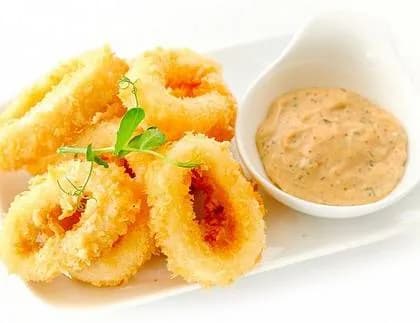Kalmary w Panko z 2 Sosami