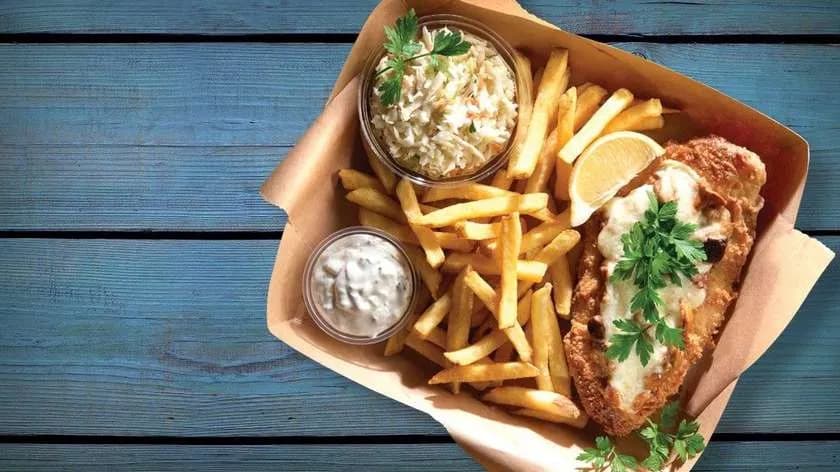 Zestaw obiadowy z dorszem z pieczarkami i serem