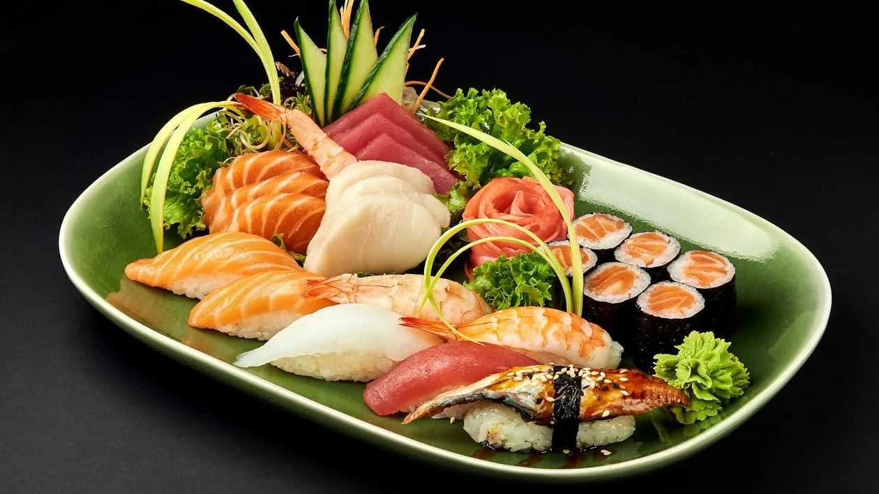 Sushi Sashimi Set Harima 22 pieces.