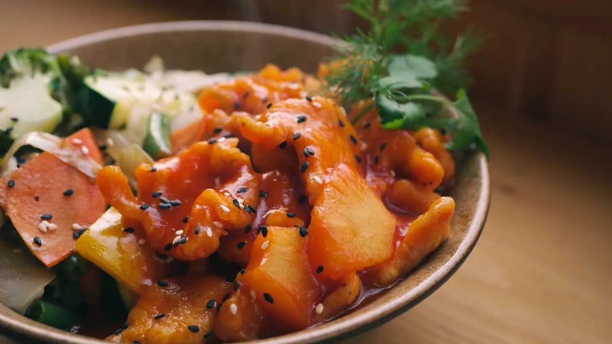 Hawaiian chicken in sweet and sour sauce