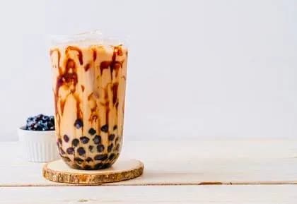 Coffee with caramel sauce, tapica.