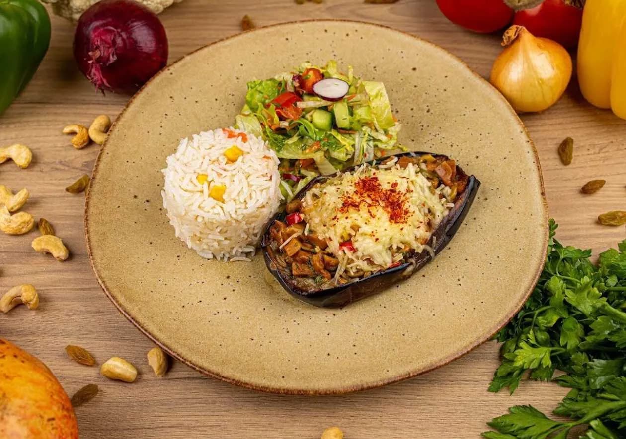 Eggplant Stuffed with Poultry Seytan