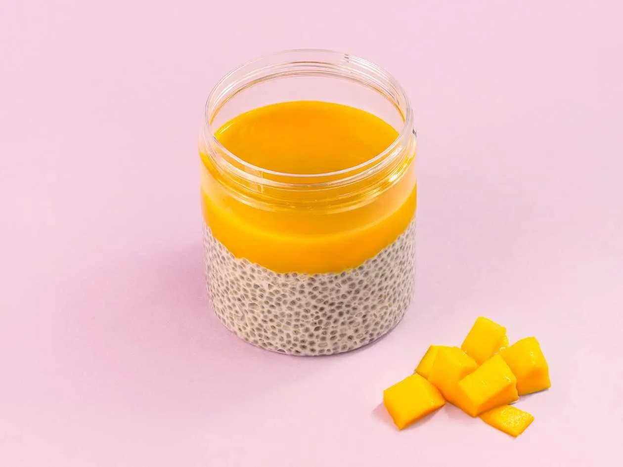 Pudding with Chia and Mango mousse