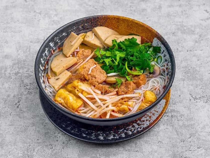 Large Bún Huế soup