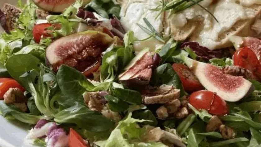 Sałata z Kozim Serem