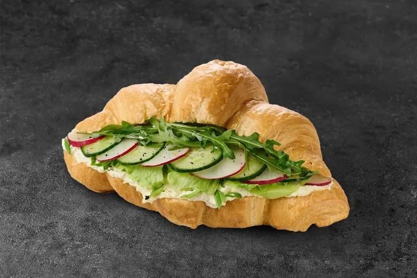 Croissant z Twarożkiem i Rzodkiewką