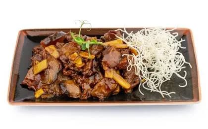 Beef fillet with Bamboo Shoots and Shiitake Mushrooms (330g)