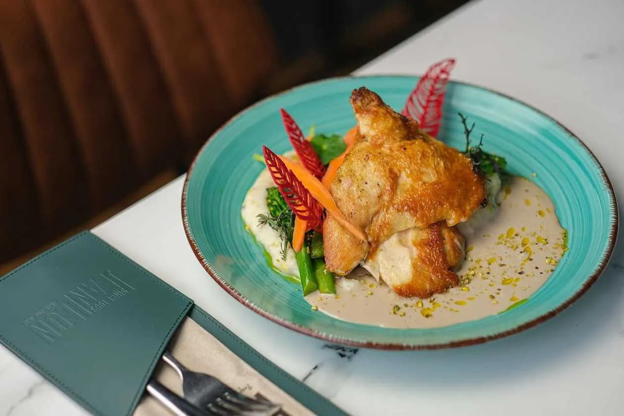 Pierś z kurczaka kukurydzianego sous vide